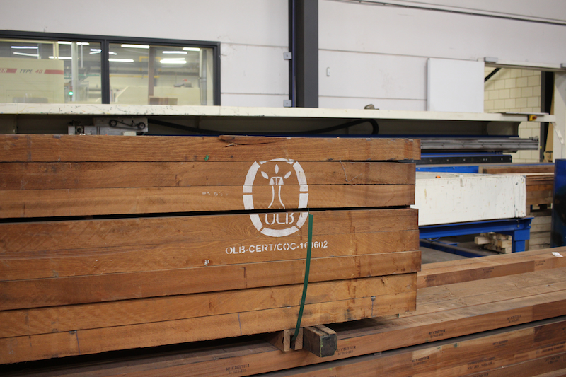 Wij gebruiken FSC-gecertificeerd tropisch hardhout voor onze kozijnen en deuren.